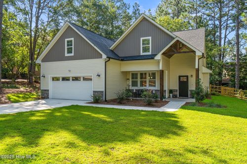 102 Dartmoor Ln, West End, NC, 27376 | Card Image