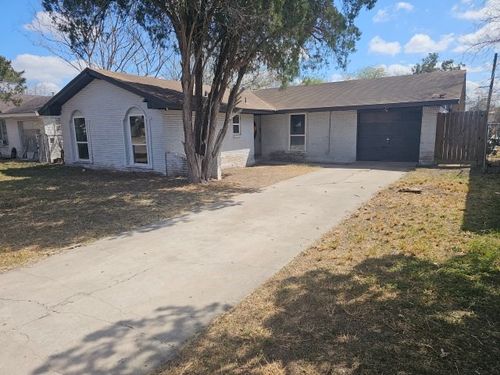 644 W Ligustrum Boulevard, Robstown, TX, 78380 | Card Image