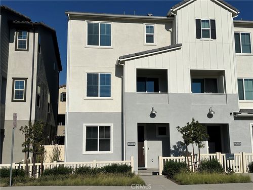 2590 Sprout Ln, Corona, CA, 92883-3671 | Card Image