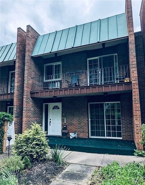 1227 James St, Syracuse, NY, 13203-2807 | Card Image