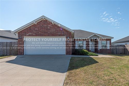 211 Grove Ln, Bentonville, AR, 72713-6041 | Card Image