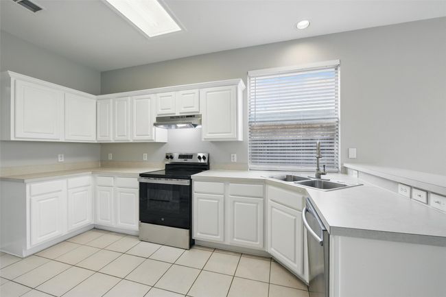 7845 Orland Park Cir, House other with 4 bedrooms, 3 bathrooms and null parking in Fort Worth TX | Image 9