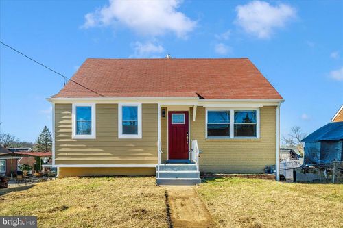 913 Highview Dr, CAPITOL HEIGHTS, MD, 20743-2964 | Card Image