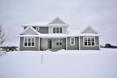 8211 W Skylark Drive, Mequon, WI, 53097 | Card Image