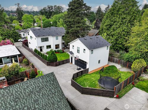 10702 39th Ave Ne, Seattle, WA, 98125-7915 | Card Image