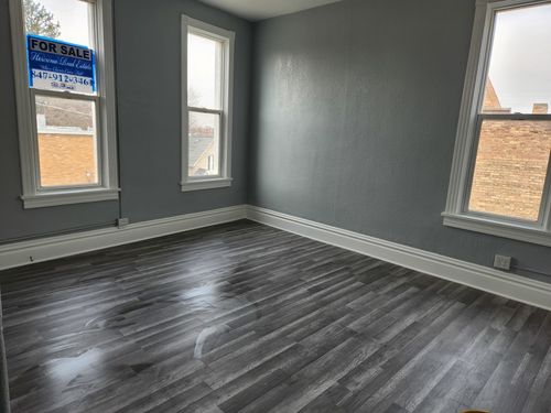 7-7 National St, ELGIN, IL, 60123-7740 | Card Image