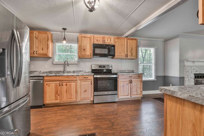 8444 Forrest Rd, House other with 3 bedrooms, 2 bathrooms and 2 parking in Grantville GA | Image 11