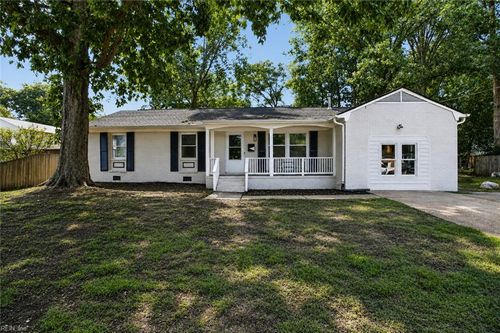 166 Beechmont Drive, Newport News, VA, 23608 | Card Image