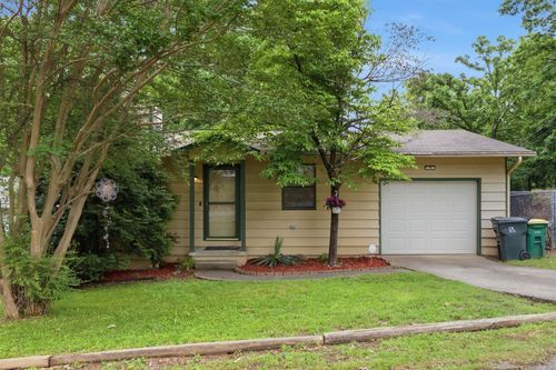 421 Trumpler St, Little Rock, AR, 72211-3315 | Card Image