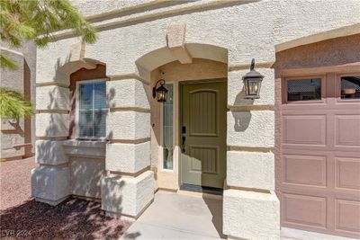 6074 Gordon Creek Avenue, House other with 5 bedrooms, 2 bathrooms and null parking in Las Vegas NV | Image 3