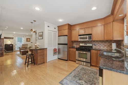 1155-1155 Dickinson St, Springfield, MA, 01108-3121 | Card Image