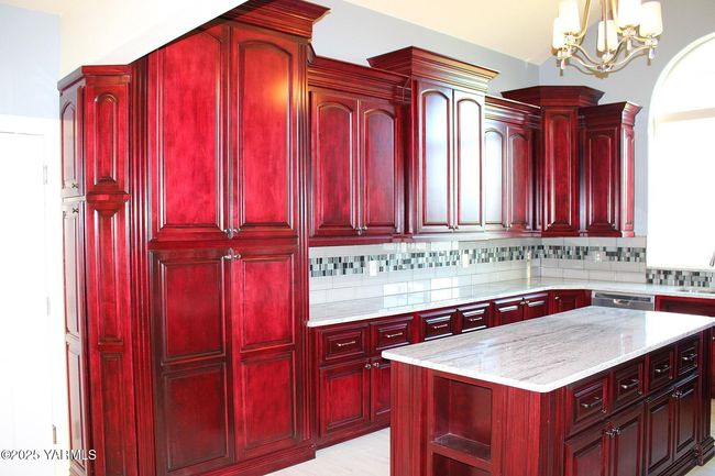 Kitchen | Image 8