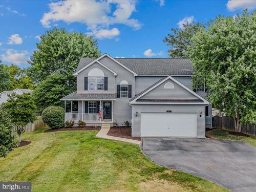 571 Oak Lee Dr, RANSON, WV, 25438-4826 | Card Image