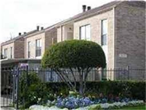 10104 Waterstone Dr, Houston, TX, 77042-5808 | Card Image