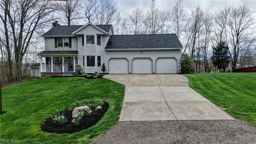 717 Pine Hills Dr Sw, Massillon, OH, 44646-3921 | Card Image