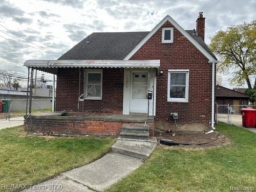 15852 Semrau Ave, Eastpointe, MI, 48021-1679 | Card Image