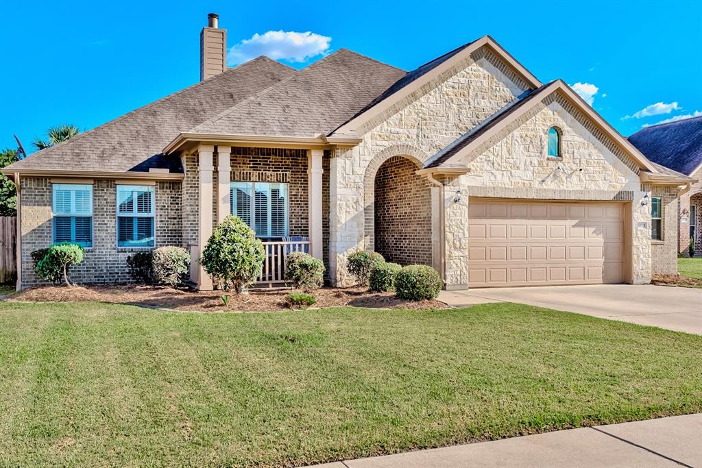 Lake Powell Dr, Nederland, TX 77627