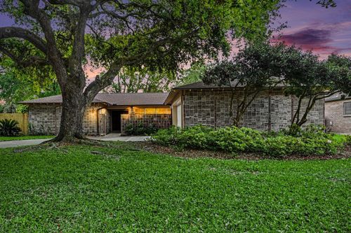 330 Biscayne Blvd, El Lago, TX, 77586-6110 | Card Image
