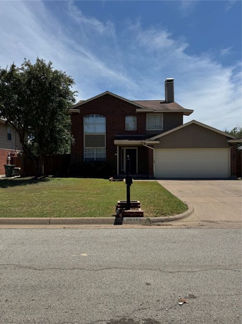1114 Cherrytree Dr, Arlington, TX, 76001-7800 | Card Image