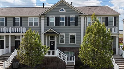 6144 N Pointe Dr, Pepper Pike, OH, 44124-5388 | Card Image