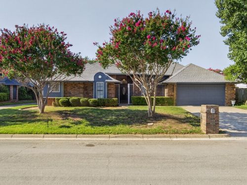 604 Gunnison Dr, Arlington, TX, 76006-2026 | Card Image