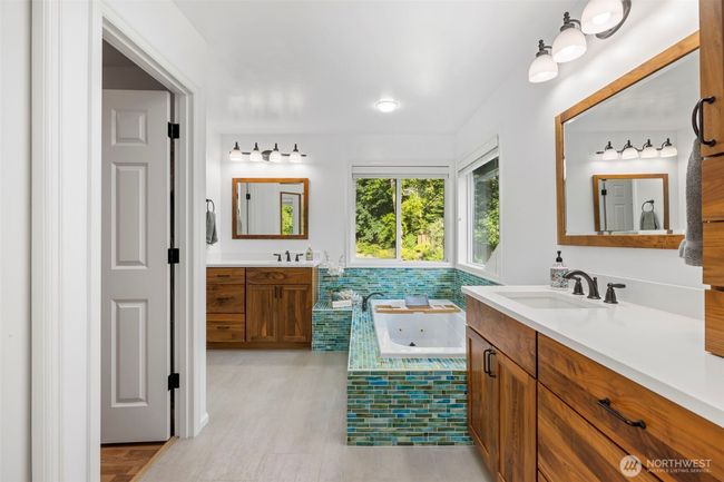 6817 Picnic Point Rd, House other with 5 bedrooms, 4 bathrooms and 3 parking in Edmonds WA | Image 16