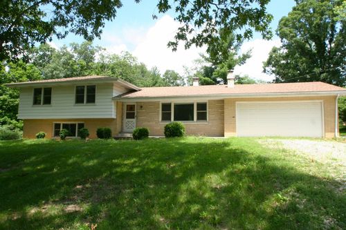 29724 Allentown Rd, Mackinaw, IL, 61755-9402 | Card Image