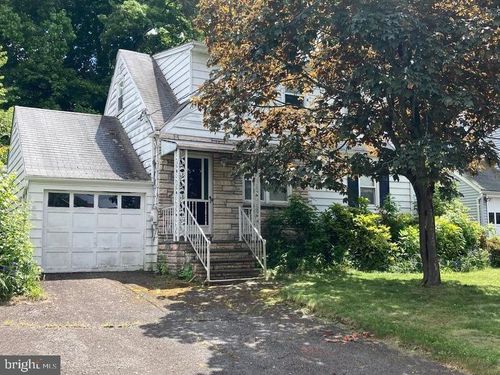 25 Windsor Dr, DUMONT, NJ, 07628-2022 | Card Image