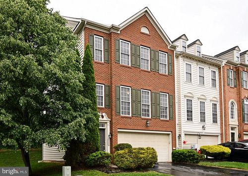 2304 Lennon Ln, PHOENIXVILLE, PA, 19460-3072 | Card Image