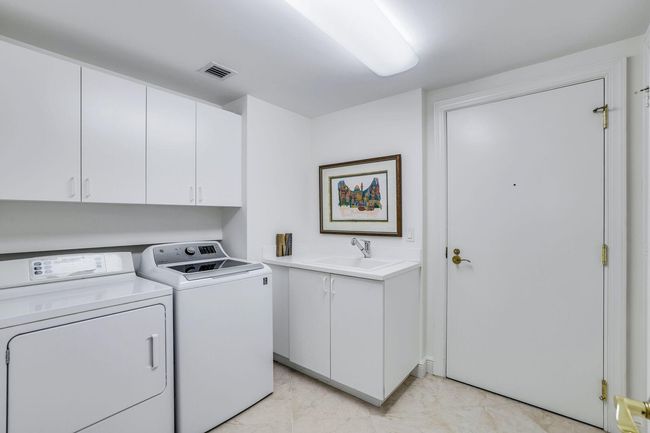 APT-1005 - 1060 Borghese Ln, Condo with 2 bedrooms, 3 bathrooms and null parking in NAPLES FL | Image 22