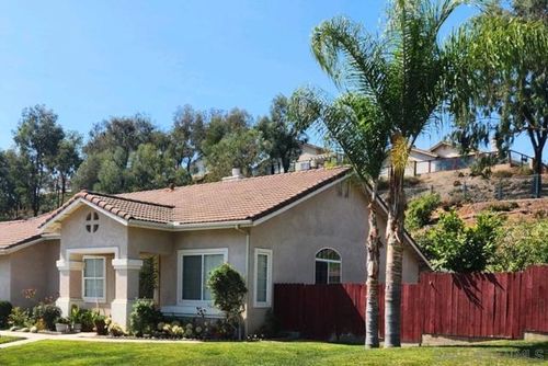 1505 Knoll Park Gln, Escondido, CA, 92029-3148 | Card Image