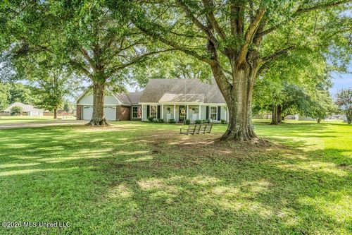 108 Countryside Ln, Columbus, MS, 39702-8709 | Card Image
