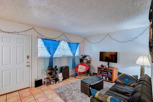 201-803 W 28th St, Austin, TX, 78705-3922 | Card Image