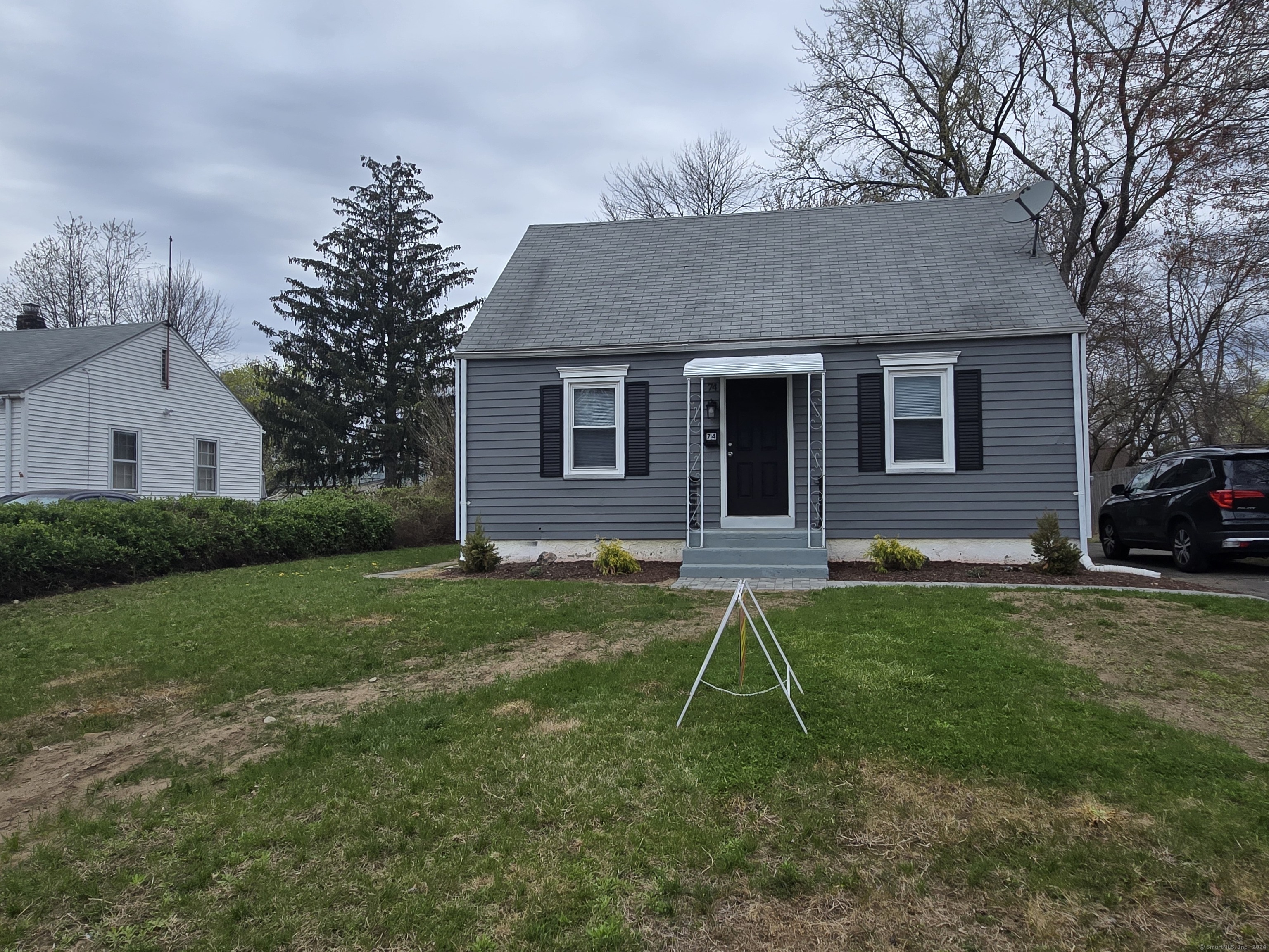 Cambridge Dr, East Hartford, CT 06118