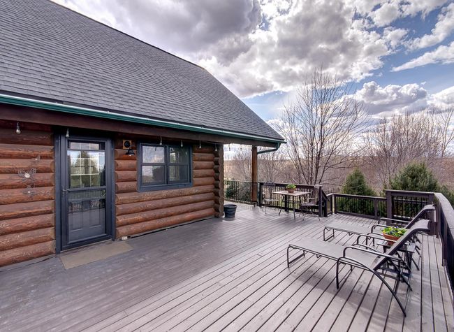 Spacious main level deck | Image 4