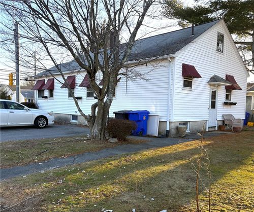 2075 Mineral Spring Ave, North Providence, RI, 02911-1822 | Card Image