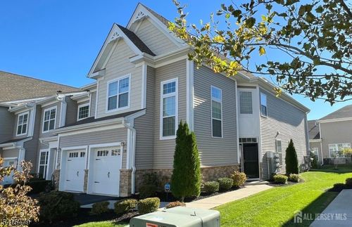 110 Grabowski Dr, Parlin, NJ, 08859-2527 | Card Image