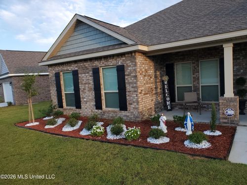 6453 Chickory Way, Ocean Springs, MS, 39564-5239 | Card Image