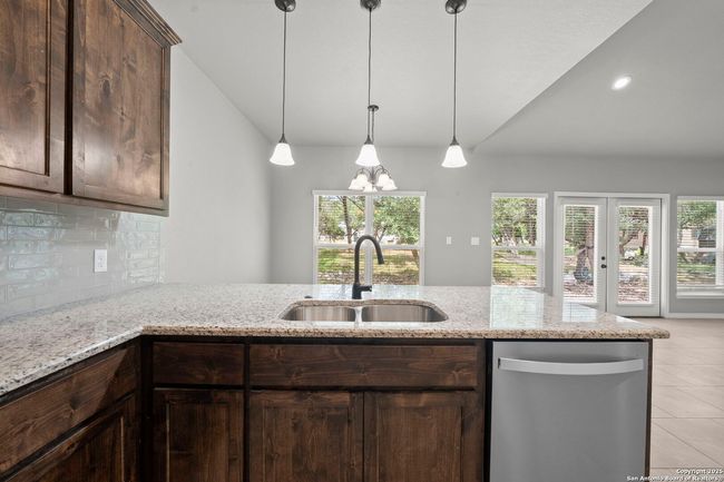 546 Indian Scout, House other with 3 bedrooms, 2 bathrooms and null parking in Spring Branch TX | Image 10