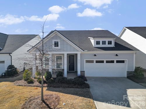 8021 Brookbank Dr, Charlotte, NC, 28269-4956 | Card Image