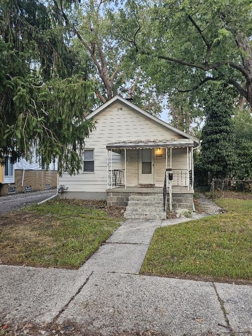 20426 Salem St, Detroit, MI, 48219-1041 | Card Image