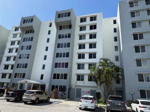 apt-c204-9001 Sw 77th Ave, Miami, FL, 33156-7666 | Card Image
