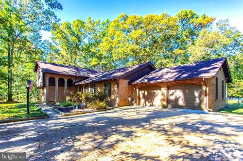 3849 Stoneybrook Rd, WHITE PLAINS, MD, 20695-2633 | Card Image