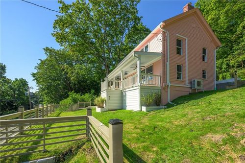 18 Riverside Ave, Coxsackie, NY, 12051-1520 | Card Image