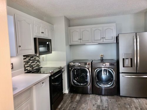 unit-1112-40 Village Rd, Middleton, MA, 01949-1258 | Card Image