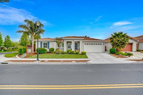 741 Jennifer St, Brentwood, CA, 94513 | Card Image