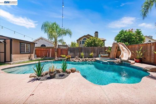 1420 Divine Ln, Tracy, CA, 95376-4459 | Card Image
