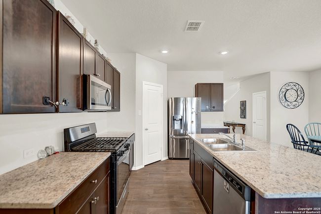 201 Legendary Trail Loop, House other with 5 bedrooms, 3 bathrooms and null parking in Floresville TX | Image 13