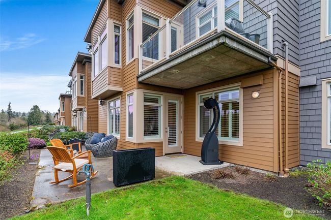 Patio area - perfect for entertaining. | Image 21