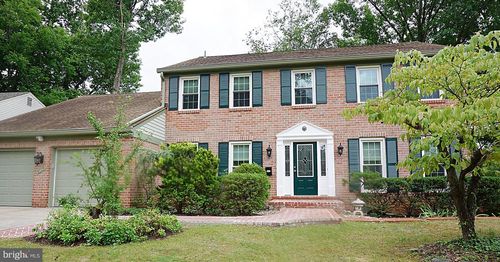 6770 Surreywood Ln, BETHESDA, MD, 20817-1551 | Card Image